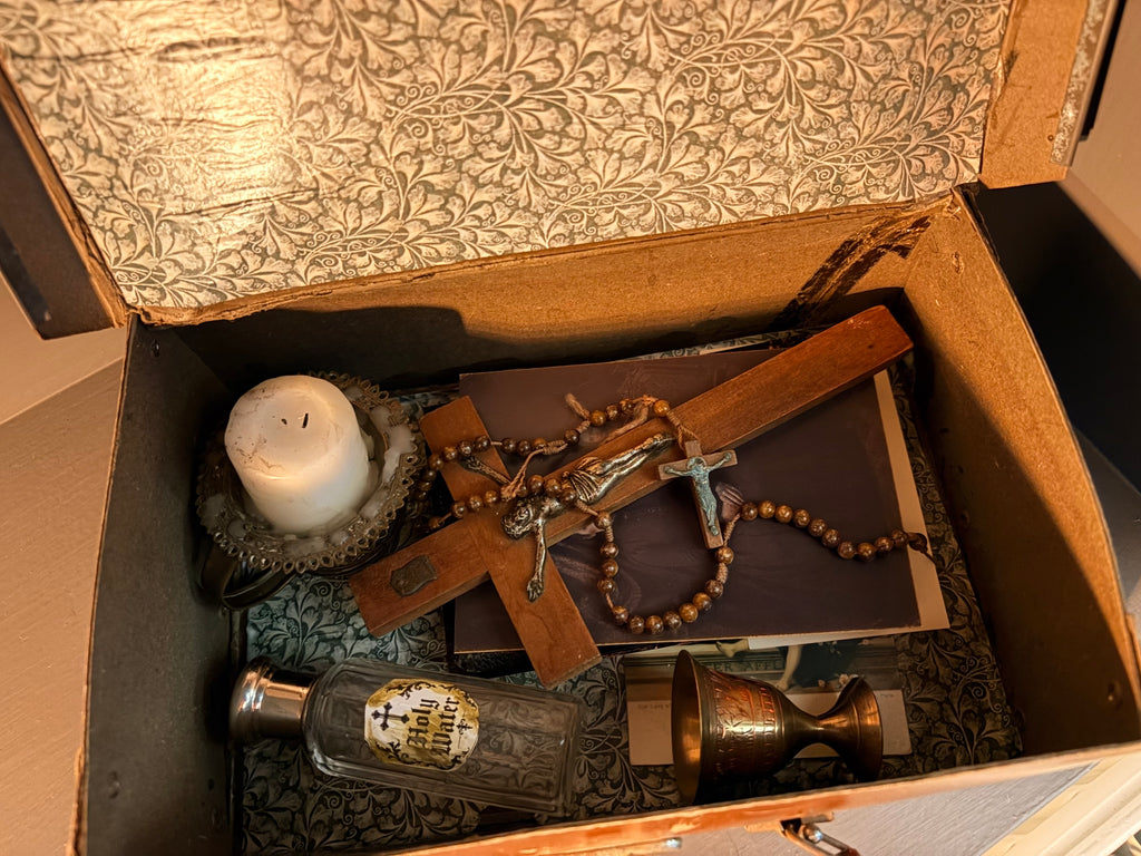 Vintage Exorcism Kit No.004