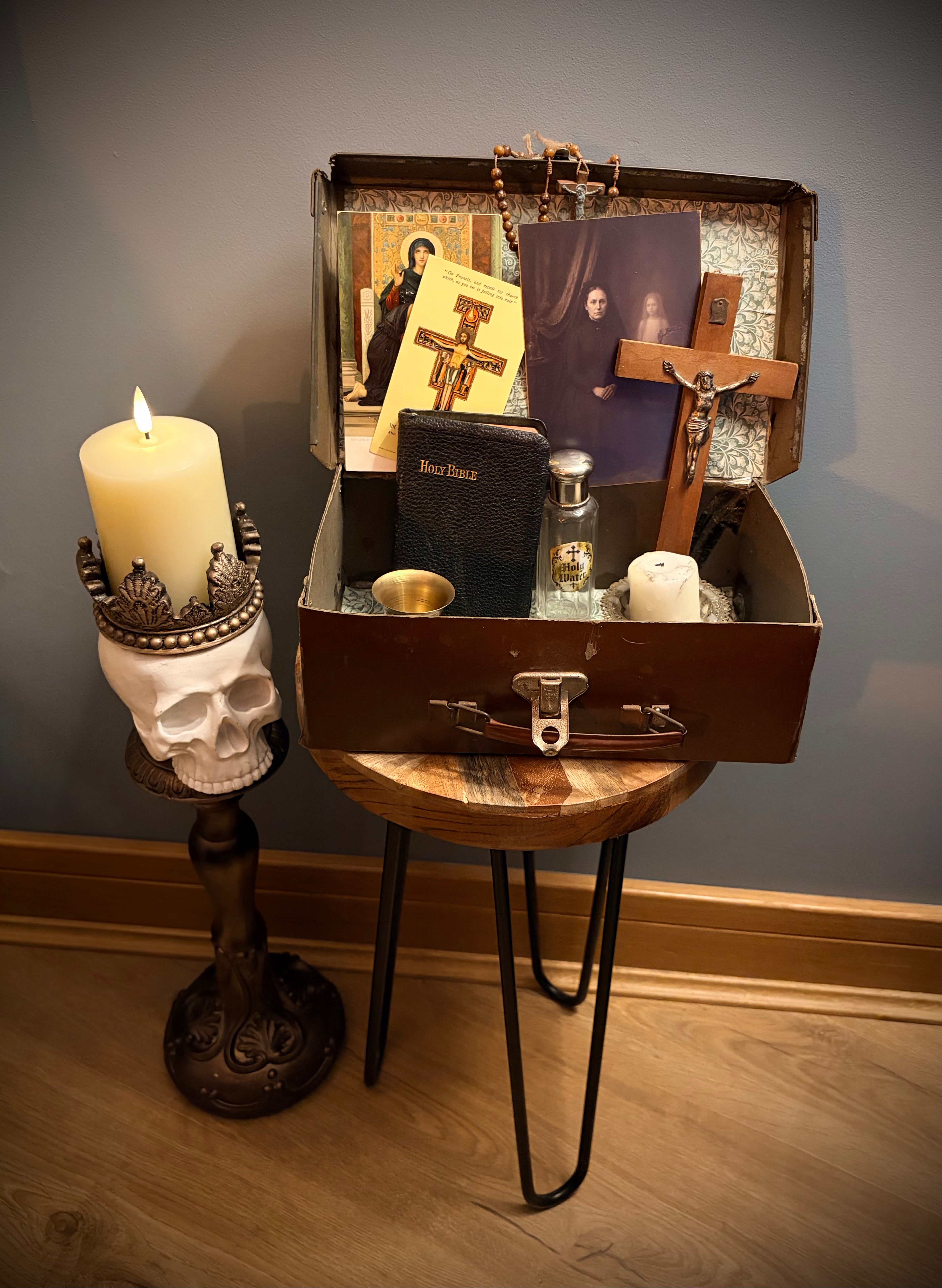Vintage Exorcism Kit No.004